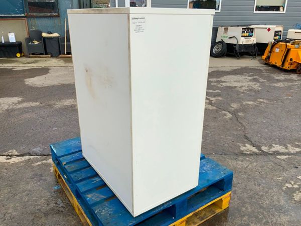 KITCHEN / CANTEEN STORAGE CABINET.....ALC1. 382142023