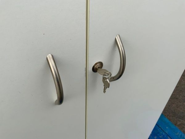 KITCHEN / CANTEEN STORAGE CABINET.....ALC1. 382142026