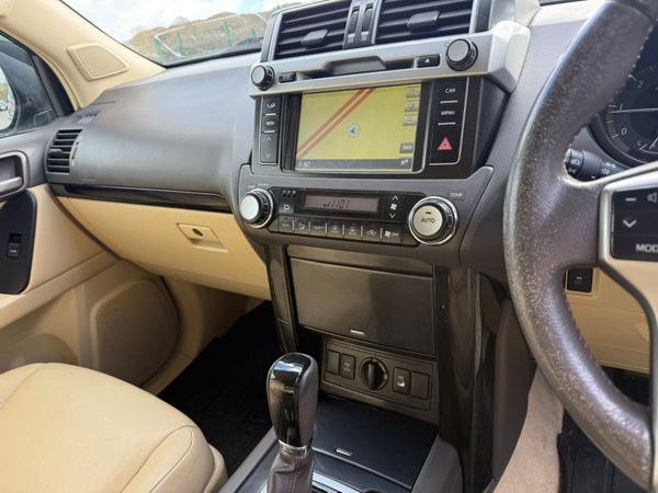 Toyota Land Cruiser 2015 382152943