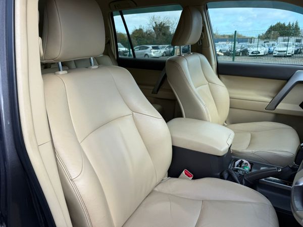 Toyota Land Cruiser 2015 382152945