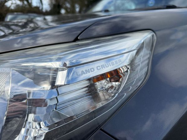 Toyota Land Cruiser 2015 382152932