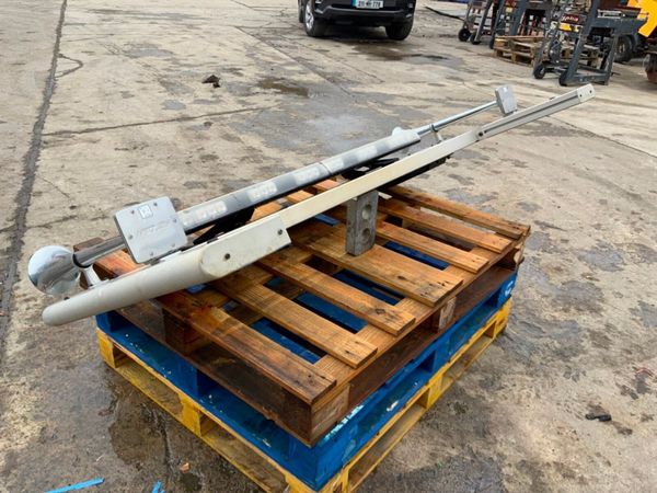 LED LIGHT BAR FRAME  ASSEMBLY  HADLEY HORN 382107847