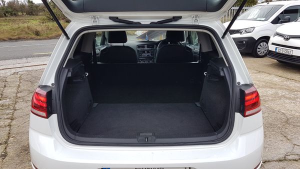 Volkswagen Golf  TRENDLINE HI SPECK VAT INVOICE 382116004