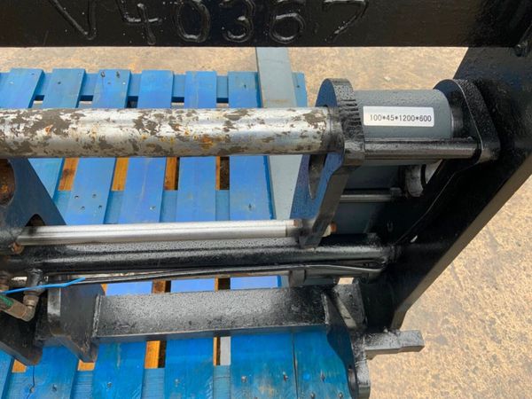 JCB TELEPORTER FORK POSITIONER CARRIAGE...4070 382249147