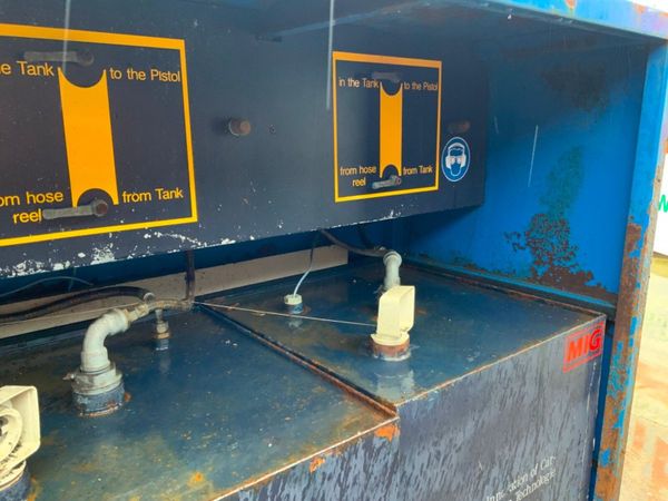 VEHICLE DEPOLLUTION PLANT.......HOOK LOADER. 382249159