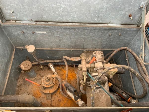 VEHICLE DEPOLLUTION PLANT.......HOOK LOADER. 382249166