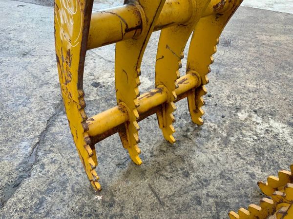 7 TYNE MANUAL GRAPPLE...80mm PINS.......2132a. 382352820