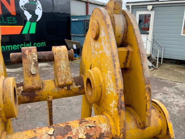 7 TYNE MANUAL GRAPPLE...80mm PINS.......2132a. 382352832