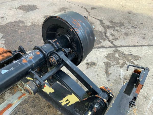 UNUSED GRANNING AXLE ASSEMBLY...........5651. 382359644