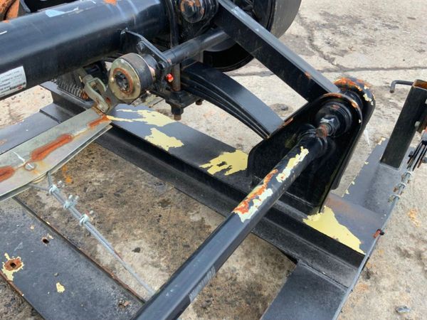 UNUSED GRANNING AXLE ASSEMBLY...........5651. 382359725