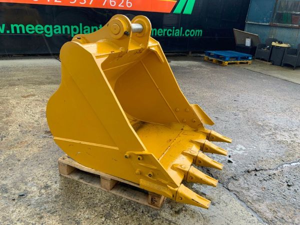 UNUSED 52"  DIGGING BUCKET...80mm PINS....2381. 382376588