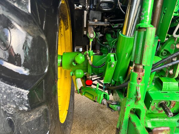 2013 John Deere 6125R 382384133