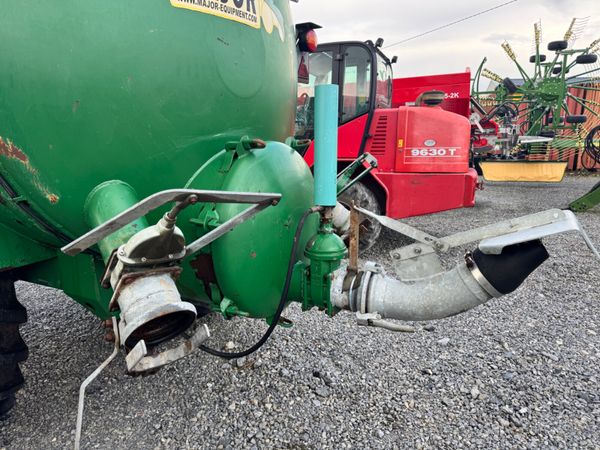 Major 2600 Gallon 382384366