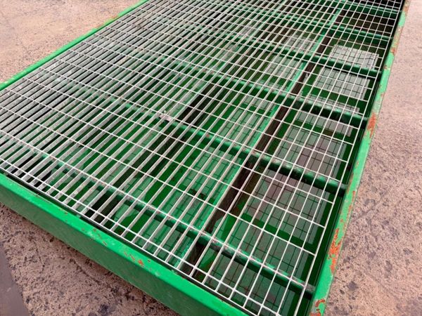 LARGE DRIP SPILL BUND TRAY IBC WASTE ....1656T 382330021