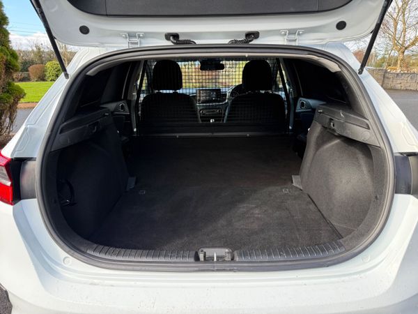 Now Reserved!Excellent Condition 211 Kia Ceed Van! 382440242