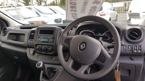 Renault Trafic 211D LWB MINT 145KM VAT INVOICE 382457611