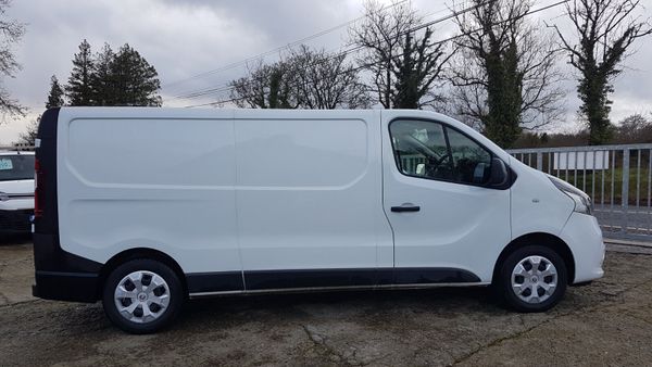 Renault Trafic 211D LWB MINT 145KM VAT INVOICE 382457622