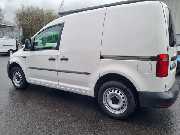 Only 85klm Volkswagen Caddy 382487590