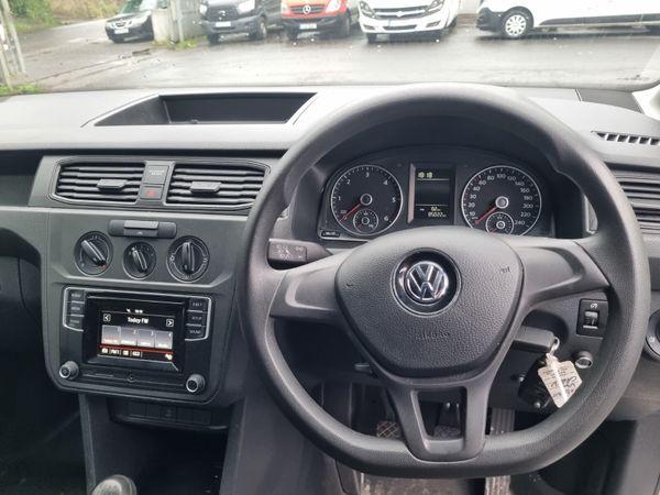 Only 85klm Volkswagen Caddy 382487596