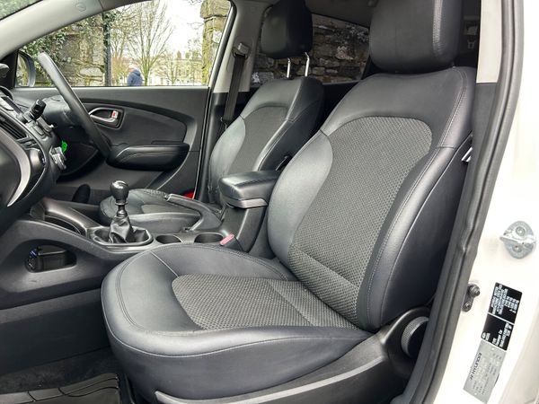 141 HYUNDAI ix35 COMMERCIAL VAN 382495286