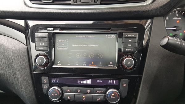 Nissan Qashqai 211D TOP SPECK VAT INVOICE 382495490