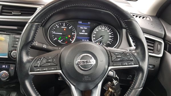 Nissan Qashqai 211D TOP SPECK VAT INVOICE 382495493