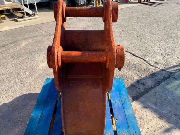 18" DIGGING BUCKET........80mm PINS    148wa. 382412044