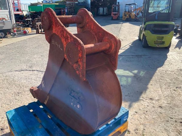 18" DIGGING BUCKET........80mm PINS    148wa. 382412045