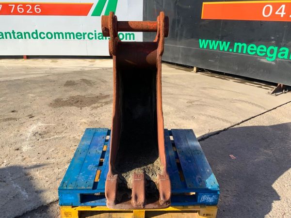 18" DIGGING BUCKET........80mm PINS    148wa. 382412054