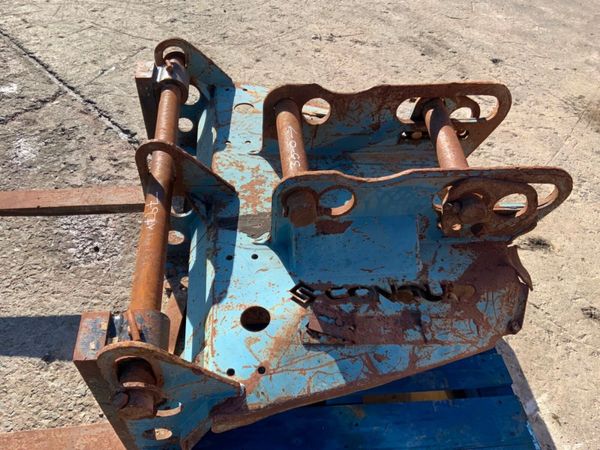 CONQUIP PALLET FORKS......65/80mm PINS.......797v. 382412072