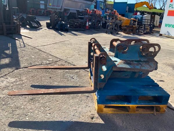 CONQUIP PALLET FORKS......65/80mm PINS.......797v. 382412073