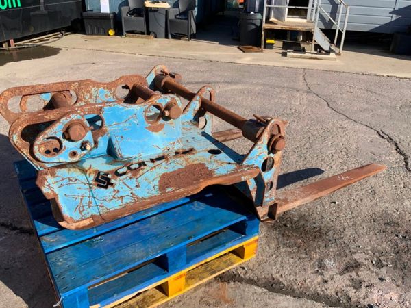 CONQUIP PALLET FORKS......65/80mm PINS.......797v. 382412079