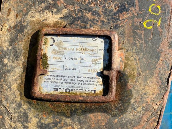 DROMONE PALLET FORKS.....65mm PINS........2087-b. 382412014