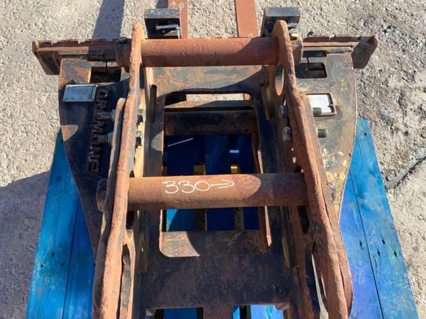 DROMONE PALLET FORKS.....65mm PINS........2087-b. 382412017