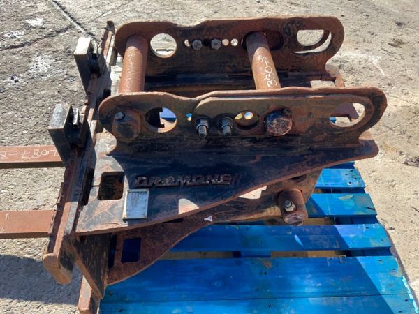 DROMONE PALLET FORKS.....65mm PINS........2087-b. 382412024