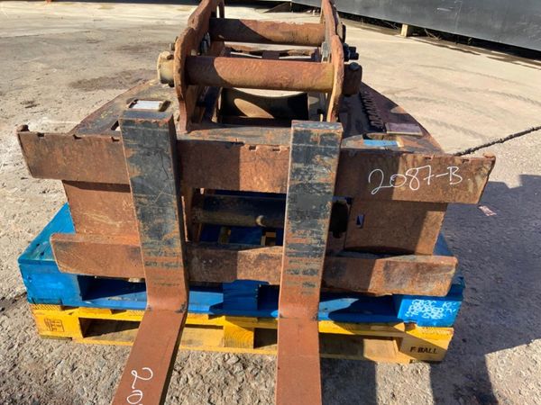 DROMONE PALLET FORKS.....65mm PINS........2087-b. 382412027