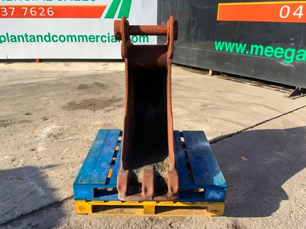 18" DIGGING BUCKET........80mm PINS    148wa. 382412034