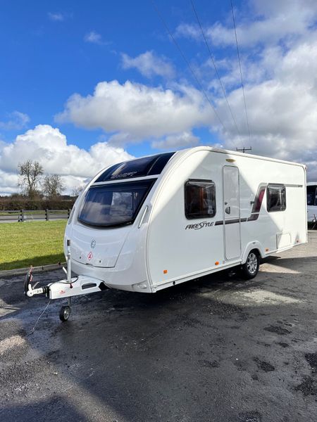 ✨STUNNING SWIFT LIFESTLYE 4 BERTH FIXED BED✨ 382427678