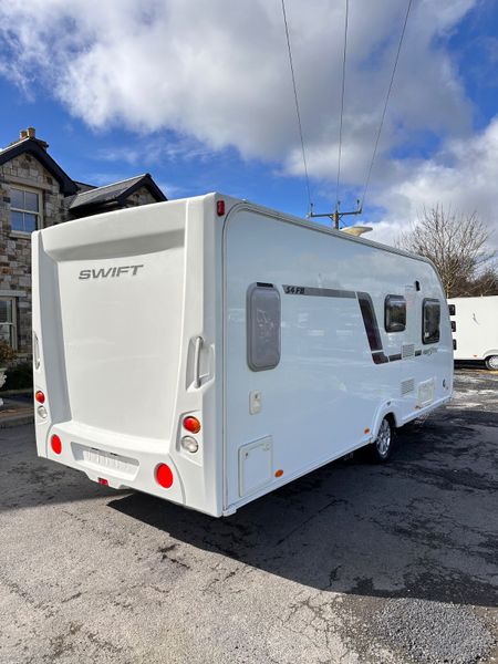 ✨STUNNING SWIFT LIFESTLYE 4 BERTH FIXED BED✨ 382427682