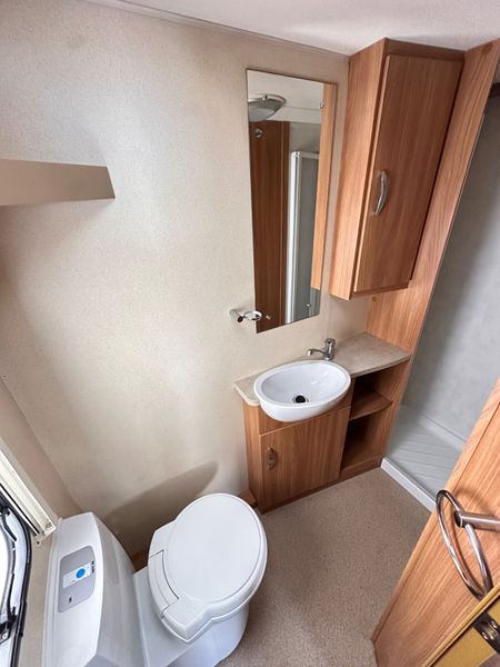 ✨STUNNING SWIFT LIFESTLYE 4 BERTH FIXED BED✨ 382427691