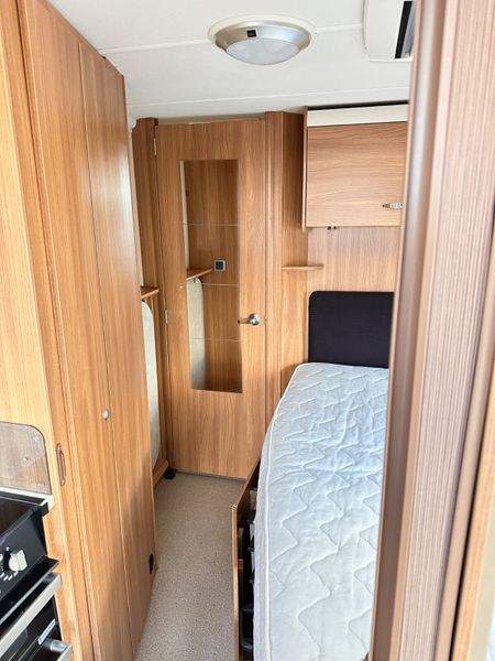 ✨STUNNING SWIFT LIFESTLYE 4 BERTH FIXED BED✨ 382427692