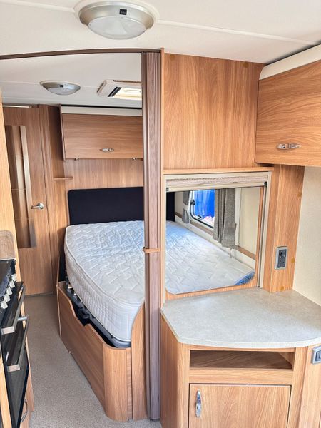 ✨STUNNING SWIFT LIFESTLYE 4 BERTH FIXED BED✨ 382427694