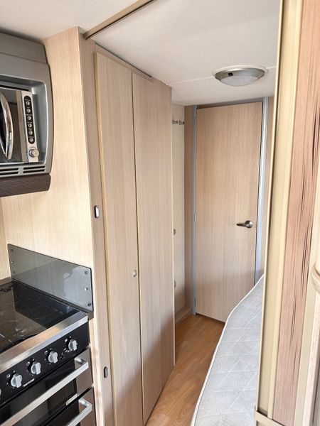 ✨STUNNING STERLING EUROPA 4 BERTH FIXED BED✨ 382427764