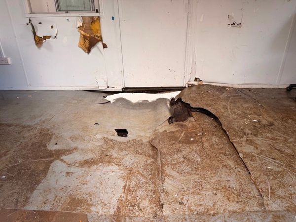 Damaged site office cabin 20 x 9 382540609