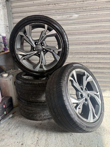 Audi A3 S-Line Alloys 18” 382513996