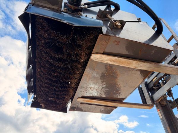 2014 SWEEPSTER SKID STEER SWEEPER ...2096T 382529564