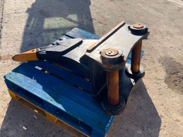 UNUSED RIPPER TOOTH....80mm PINS....2110t. 382531694