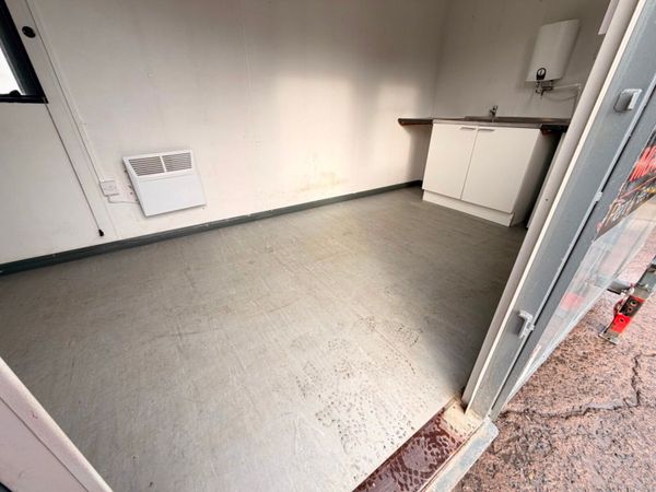 20ft SITE OFFICE CABIN KITCHEN OPEN PLAN...1974 382531618