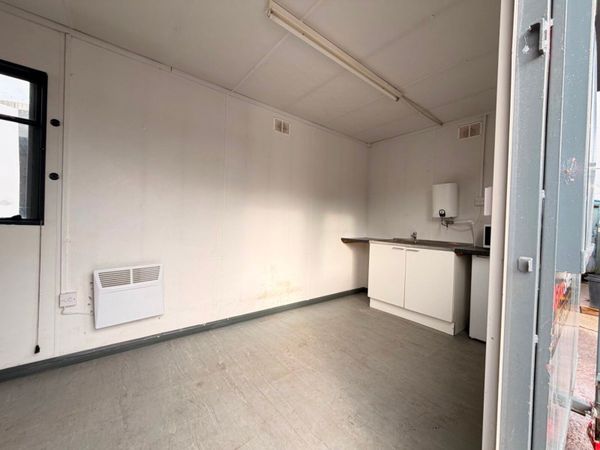 20ft SITE OFFICE CABIN KITCHEN OPEN PLAN...1974 382531619