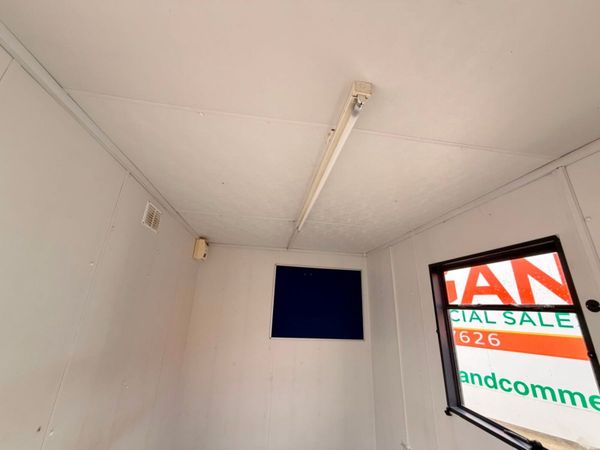 20ft SITE OFFICE CABIN KITCHEN OPEN PLAN...1974 382531623